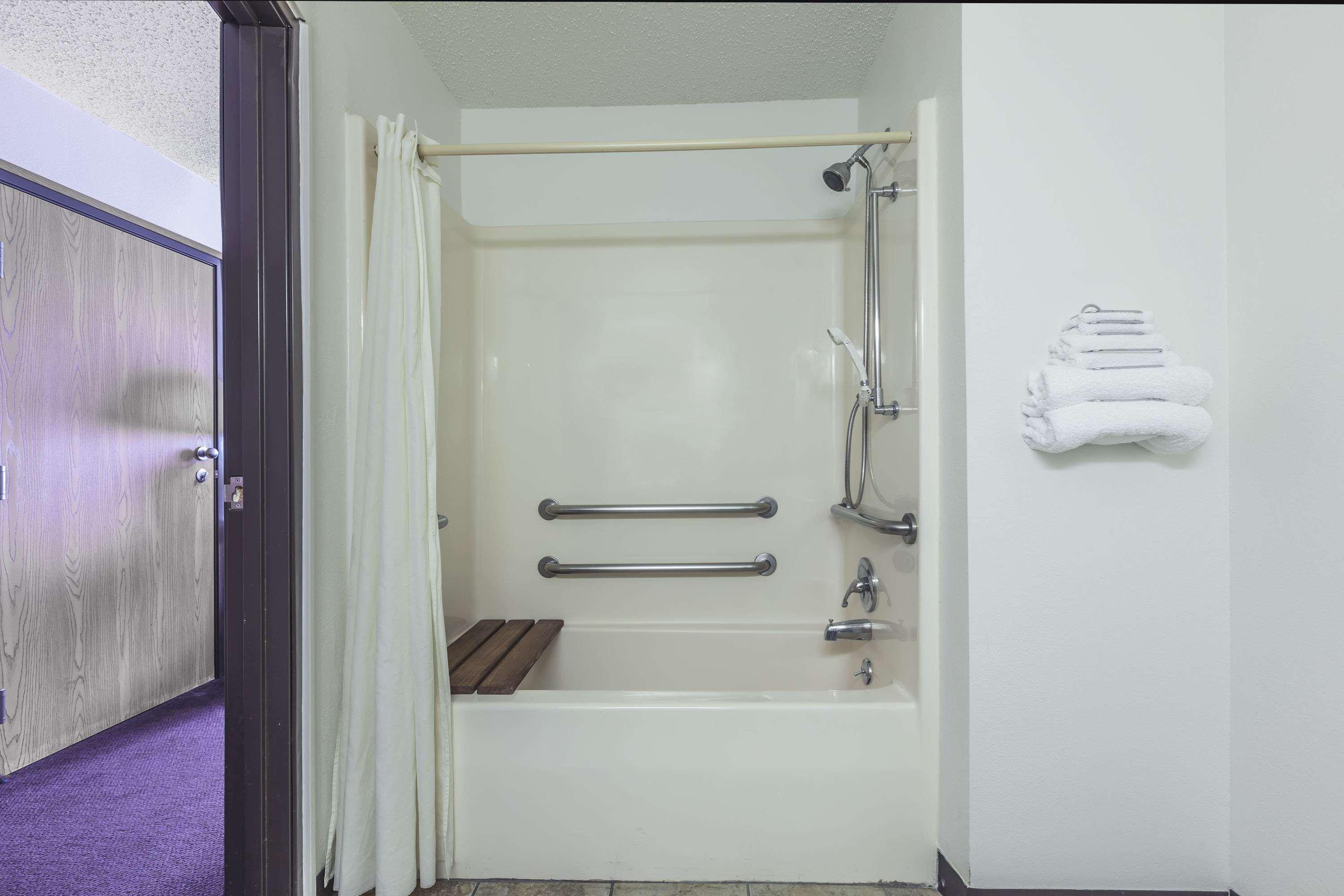Hotel Super 8 By Wyndham Irving Dfw Airport/South Esterno foto